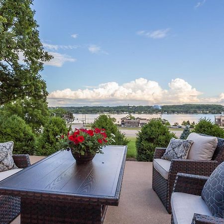 Le Claire River View Lodge מראה חיצוני תמונה