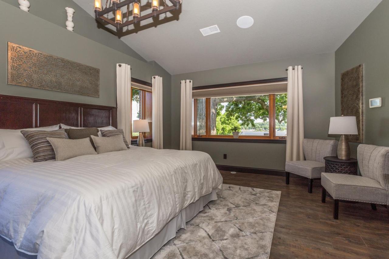 Le Claire River View Lodge מראה חיצוני תמונה