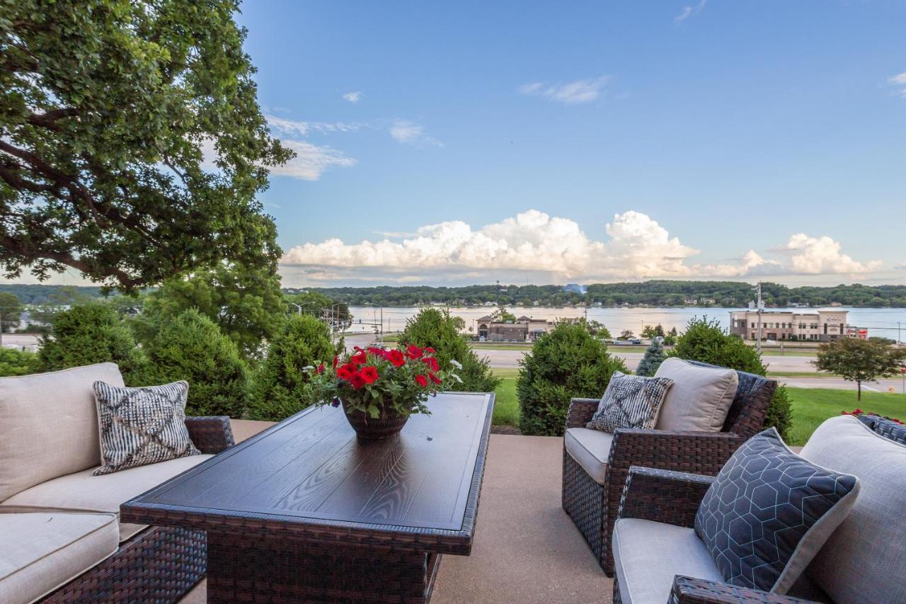 Le Claire River View Lodge מראה חיצוני תמונה